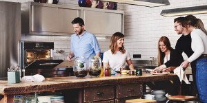 Beitragsbild des Blogbeitrags [Werbung] Noch 21 Tage: Schonend gegartes Mittagessen von 95 Grad für eure Lieblingskolleg*innen 