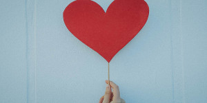 Beitragsbild des Blogbeitrags Was Singles an Paaren beneiden