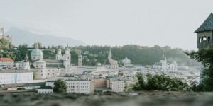 Beitragsbild des Blogbeitrags 10 schöne Platzerl auf Salzburgs Stadtbergen