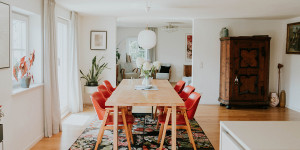 Beitragsbild des Blogbeitrags Home Story: Geschmackvolle Wohnung im alten Bauernhaus