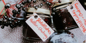 Beitragsbild des Blogbeitrags Street Kitchen: Chutney und Balsamico aus Schwarzem Holler