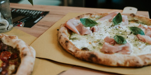 Beitragsbild des Blogbeitrags Neu in Salzburg: Bei Lievitamente gibt es Pizza zum Niederknien 