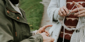 Beitragsbild des Blogbeitrags Wollt ihr mit uns Stricken lernen?