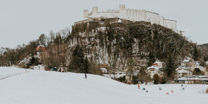 Beitragsbild des Blogbeitrags Die schönsten Bobwiesen für Kinder in und um Salzburg