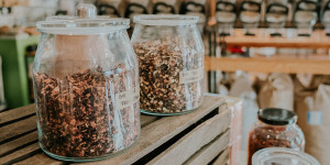 Beitragsbild des Blogbeitrags Verpackungsfrei einkaufen in Salzburg