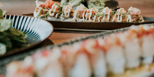 Beitragsbild des Blogbeitrags 9 gute Sushi-Restaurants in Salzburg 