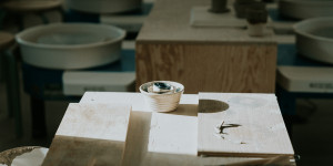 Beitragsbild des Blogbeitrags Neu in Salzburg: Töpfern im Studio Blau