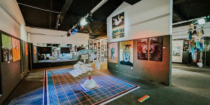 Beitragsbild des Blogbeitrags The Factory macht einen Leerstand am Bahnhof zum Free Art Space