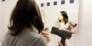 Beitragsbild des Blogbeitrags Dyson Supersonic Haartrockner im Test