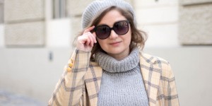 Beitragsbild des Blogbeitrags Vintage Escada Blazer und YSL Rock mit selbstgestricktem Pulli