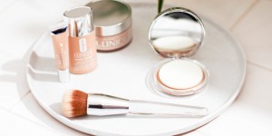 Beitragsbild des Blogbeitrags Make-up Tipps: So findet ihr die perfekte Foundation!