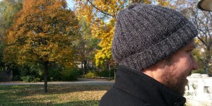 Beitragsbild des Blogbeitrags DIY – Strickanleitung Herrenmütze