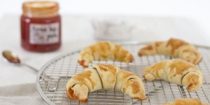 Beitragsbild des Blogbeitrags Rose hip croissants
