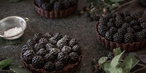 Beitragsbild des Blogbeitrags Blackberry chocolate tart 
