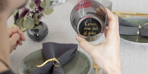 Beitragsbild des Blogbeitrags Valentines Day DIY: Hidden love message in drinking glass 