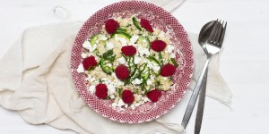 Beitragsbild des Blogbeitrags (Home) Office Lunch: Couscous zucchini raspberry.