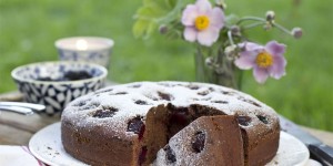 Beitragsbild des Blogbeitrags Blackberry chocolate cake