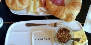 Beitragsbild des Blogbeitrags [Lokaltipp] Frühstück im Stadtcafe 