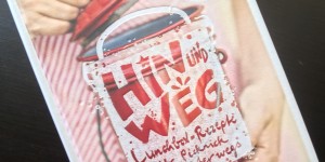 Beitragsbild des Blogbeitrags rezension „hin und weg“
