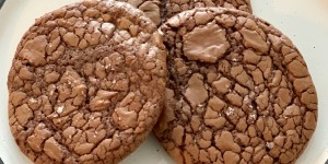 Beitragsbild des Blogbeitrags chocolate crinkle cookies