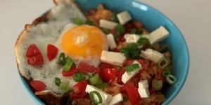 Beitragsbild des Blogbeitrags tomatenreis-bowl