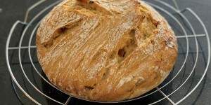 Beitragsbild des Blogbeitrags roggensauerteigbrot