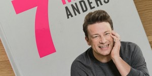Beitragsbild des Blogbeitrags rezension „7 mal anders“