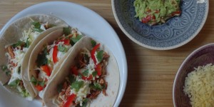 Beitragsbild des Blogbeitrags pulled chicken taco 