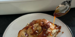 Beitragsbild des Blogbeitrags walnuss-karamellschnecken