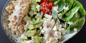 Beitragsbild des Blogbeitrags couscous bowl