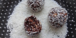 Beitragsbild des Blogbeitrags chokladbollar – schwedische schokobällchen