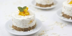 Beitragsbild des Blogbeitrags No Bake Mango Kokos Törtchen 