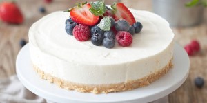 Beitragsbild des Blogbeitrags Philadelphia Torte – Frischkäse Torte ohne backen