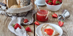 Beitragsbild des Blogbeitrags Erdbeer-Aperol-Marmelade