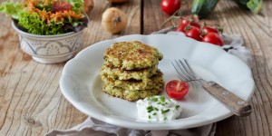 Beitragsbild des Blogbeitrags Zucchinipuffer mit Feta 