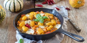 Beitragsbild des Blogbeitrags Kürbis Gnocchi Auflauf
