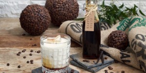 Beitragsbild des Blogbeitrags Kaffeesirup mit Vanille