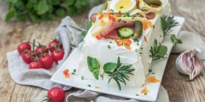 Beitragsbild des Blogbeitrags Brottorte – Pikante Torte