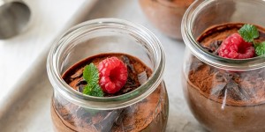 Beitragsbild des Blogbeitrags Mousse au Chocolat mit Gin 