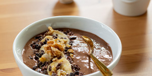 Beitragsbild des Blogbeitrags Schoko Smoothie Bowl