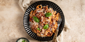 Beitragsbild des Blogbeitrags Wildschwein Bolognese mit Tagliatelle – Ragu alla Bolognese 