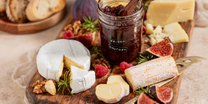 Beitragsbild des Blogbeitrags Feigen Chutney selber machen – aus frischen, getrockneten oder gefrorenen Feigen