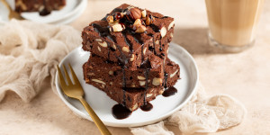 Beitragsbild des Blogbeitrags Saftige Schoko-Nuss-Brownies – einfach & lecker