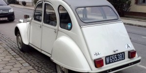 Beitragsbild des Blogbeitrags Schwarzblechfahrer: Citroen 2CV
