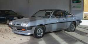 Beitragsbild des Blogbeitrags Schwarzblechfahrer: Opel Manta SR 