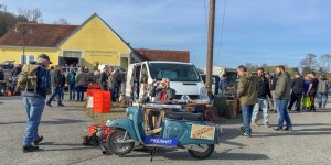 Beitragsbild des Blogbeitrags Beginn der Teilemarktsaison: Oldtimerteilemarkt in Oberdorf 