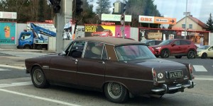 Beitragsbild des Blogbeitrags Schwarzblechfahrer: Rover 3500S