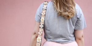 Beitragsbild des Blogbeitrags {Outfit} Rosa Midirock meets Karl Bag & Hallhuber Schulterriemen 