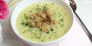 Beitragsbild des Blogbeitrags {Rezept} Birnen-Pastinaken-Suppe