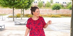 Beitragsbild des Blogbeitrags Outfit mit .. und ohne Schuhe - Weiße Sandalen mit Keilabsatz